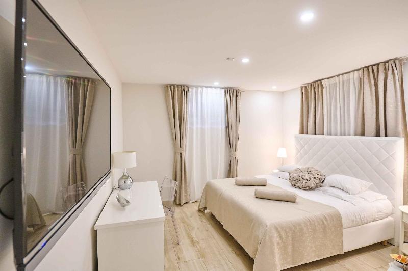 Best Location Rooms image