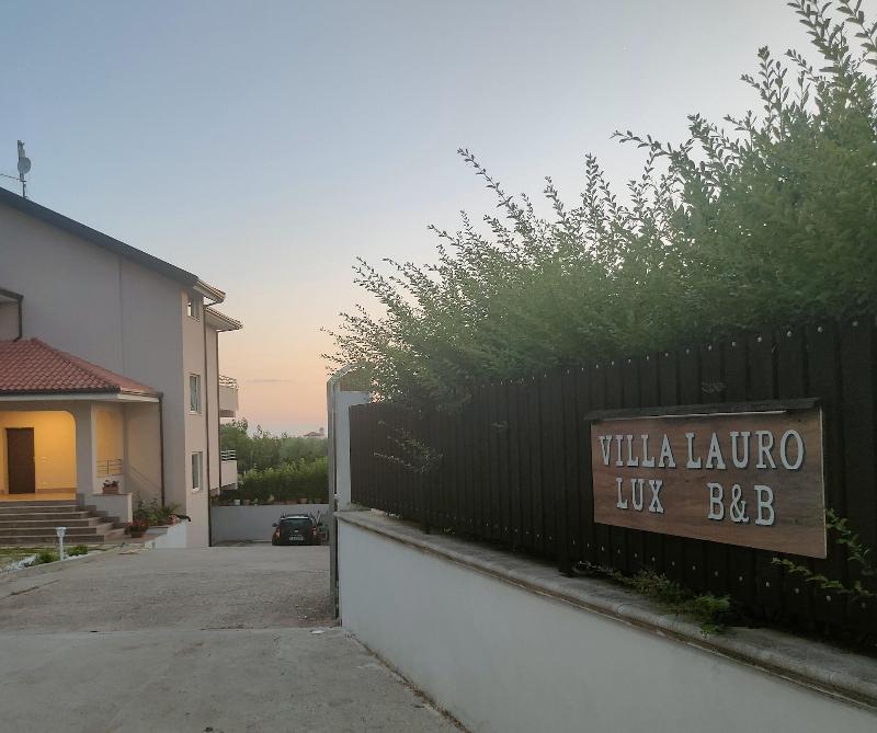 Villa Lauro Luxury B&B image