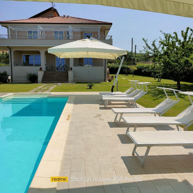 Villa Lauro Luxury B&B image