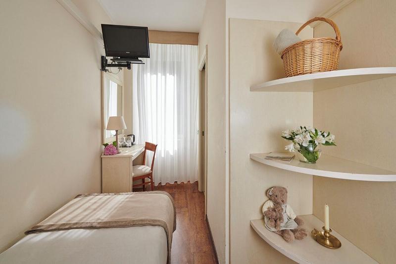Hotel Villa Aurora image