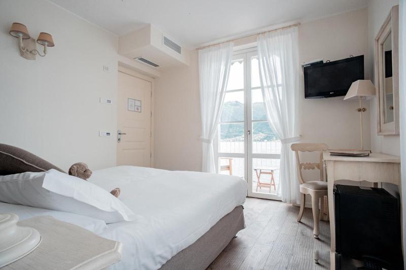 Hotel Villa Aurora image