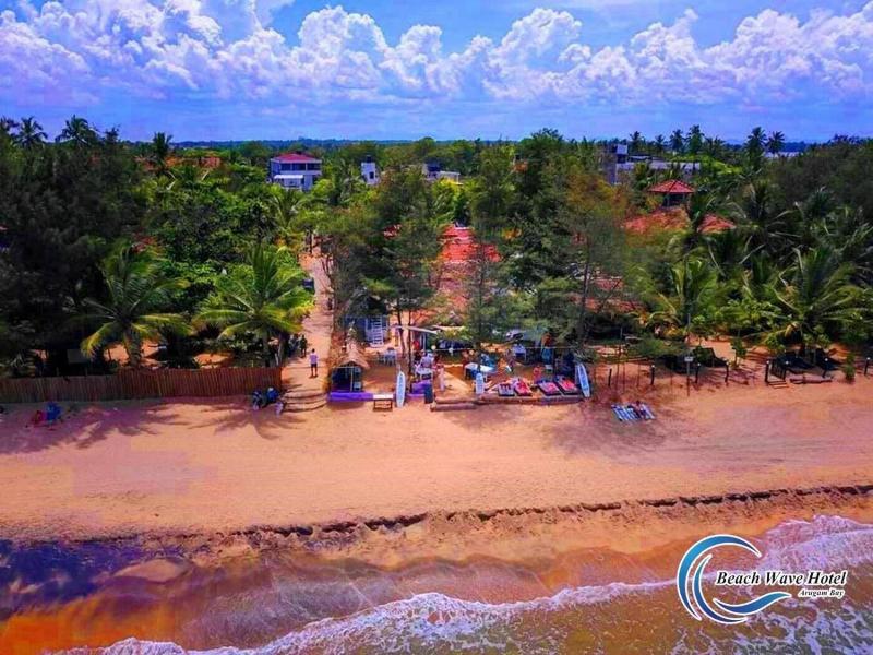 Beach Wave Hotel image