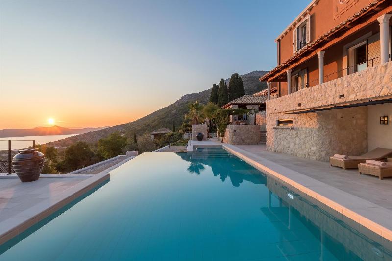 NINON - Design B&B - Adults Only image