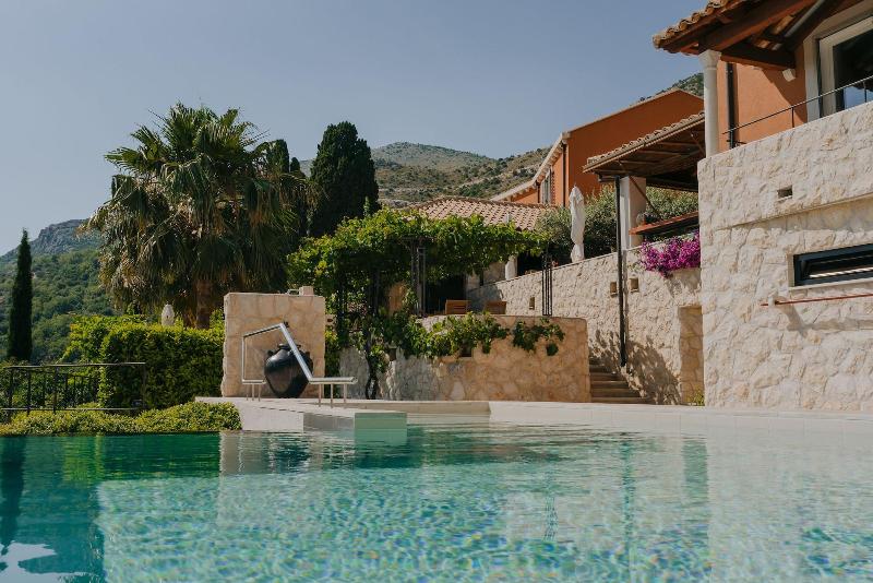 NINON - Design B&B - Adults Only image