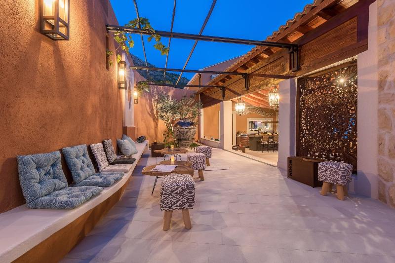 NINON - Design B&B - Adults Only image