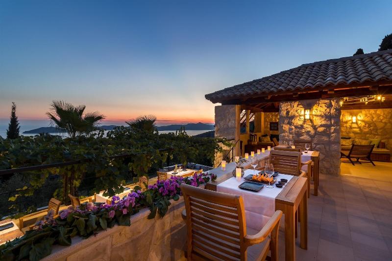 NINON - Design B&B - Adults Only image