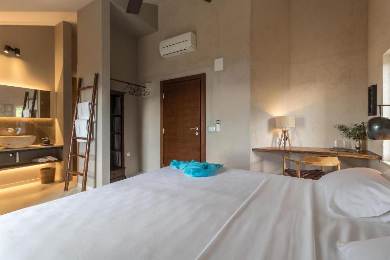 NINON - Design B&B - Adults Only image
