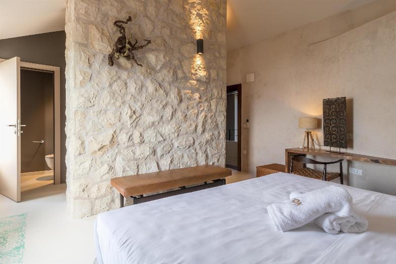 NINON - Design B&B - Adults Only image