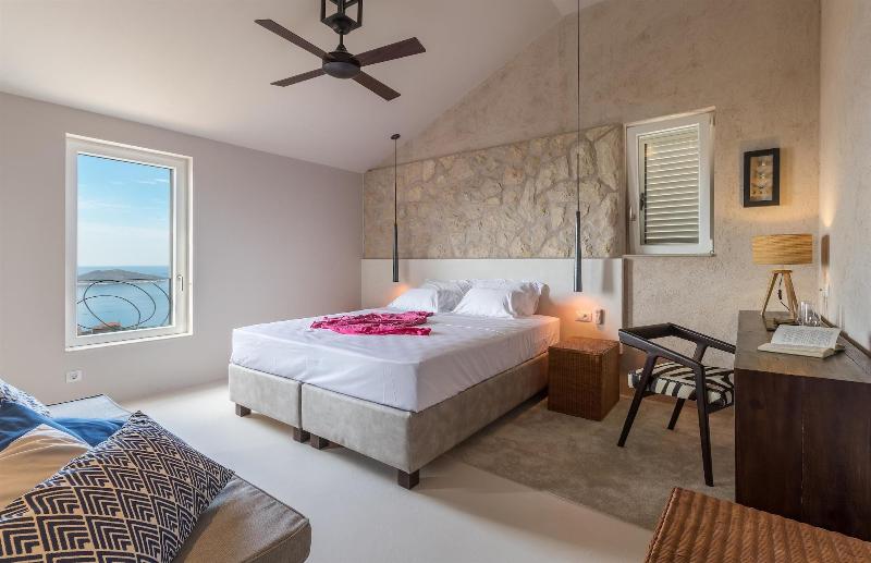 NINON - Design B&B - Adults Only image