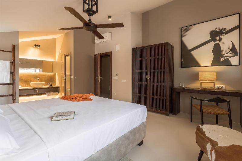 NINON - Design B&B - Adults Only image