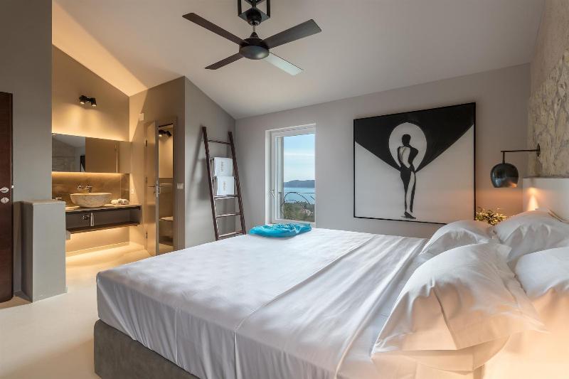 NINON - Design B&B - Adults Only image