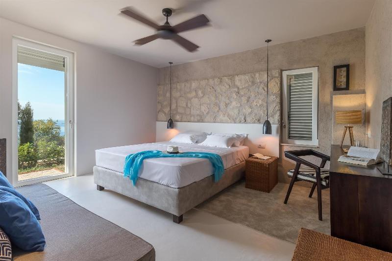 NINON - Design B&B - Adults Only image