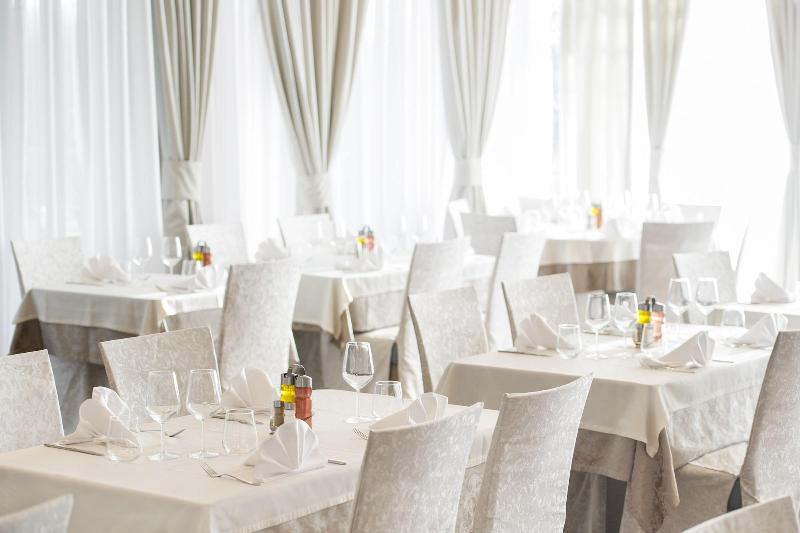Hotel Safir Casino image