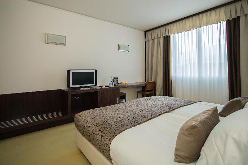 Hotel Safir Casino image