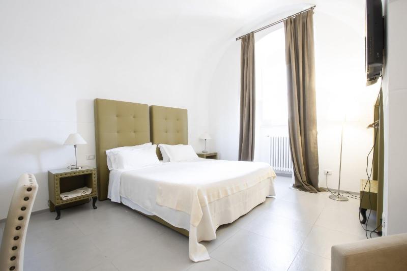 Le Tre Sorelle image