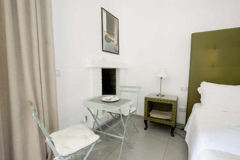 Le Tre Sorelle image