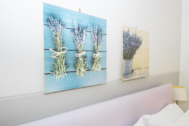 Le Tre Sorelle image