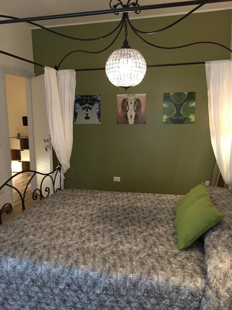 Verrazzano 37 Guest House image
