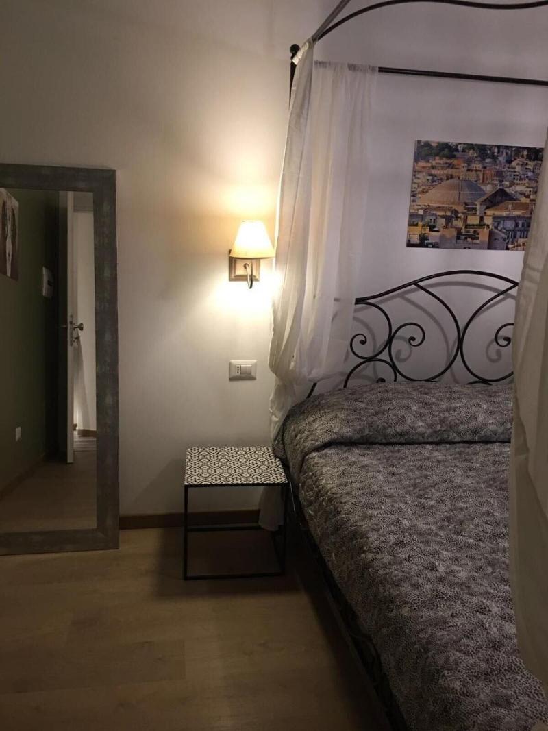 Verrazzano 37 Guest House image
