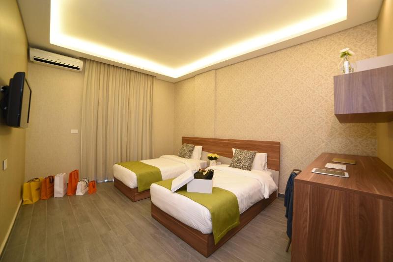 Via Verde Hotel image