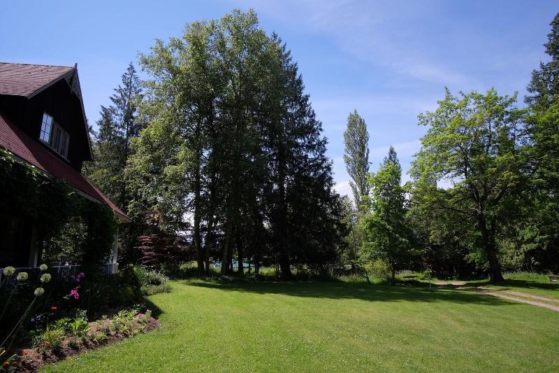Wedgwood Manor And Glamping Retreat — general view