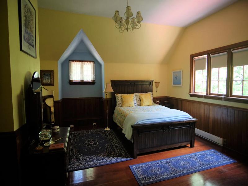 Wedgwood Manor And Glamping Retreat image