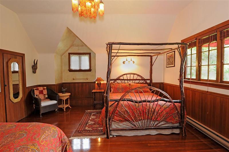 Wedgwood Manor And Glamping Retreat image