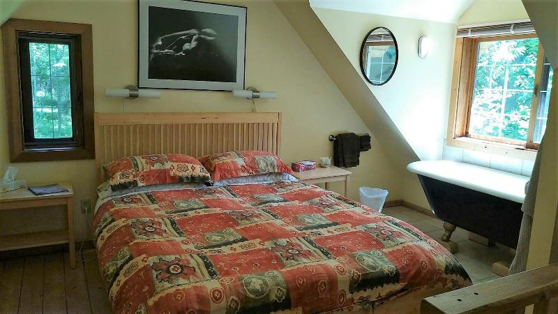 Wedgwood Manor And Glamping Retreat image