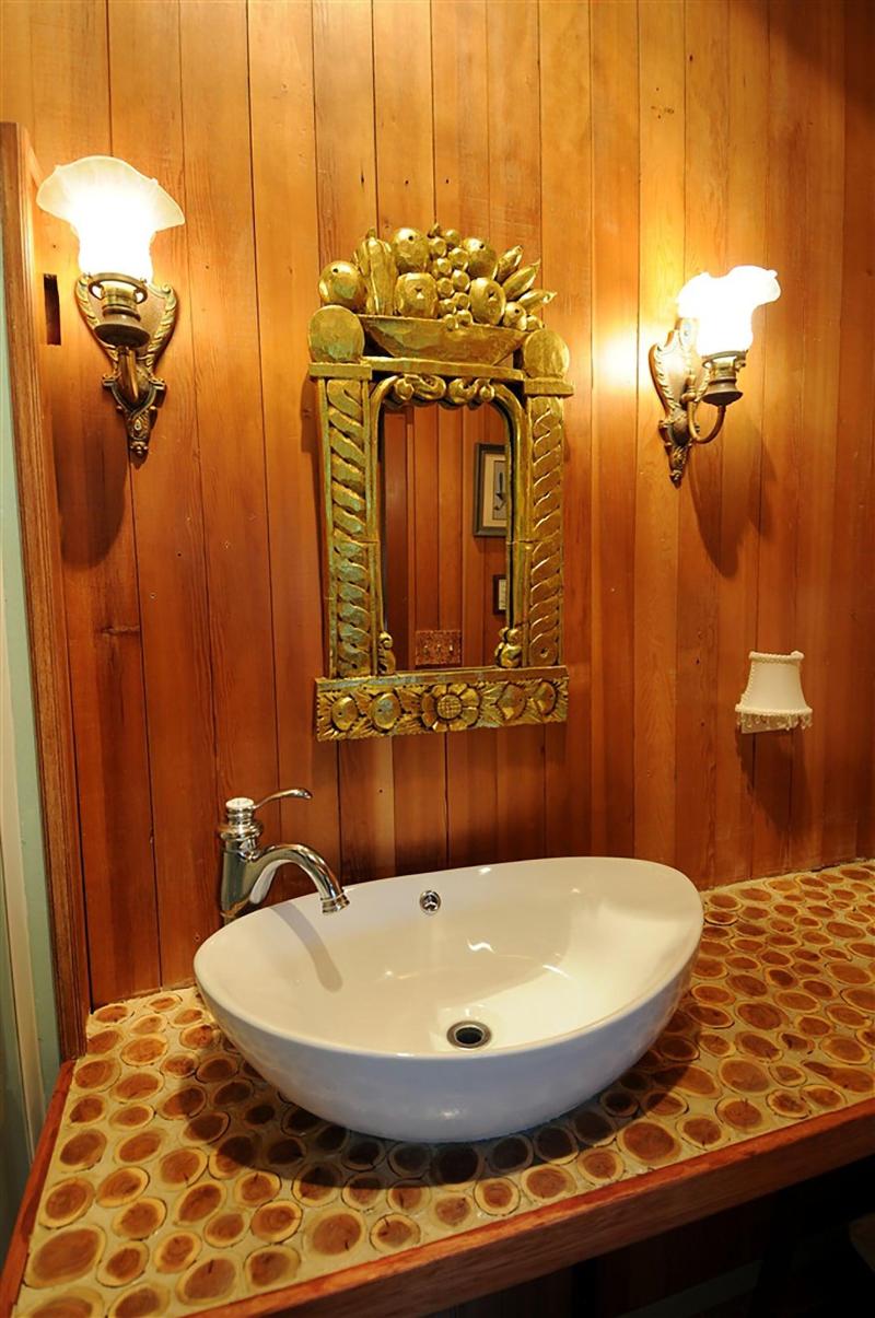 Wedgwood Manor And Glamping Retreat image