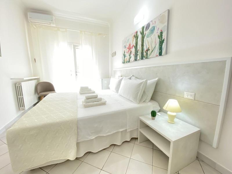 B&B Fellini image