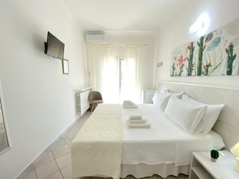 B&B Fellini image