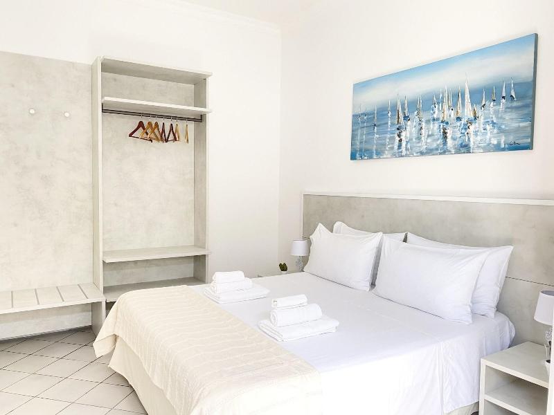 B&B Fellini image