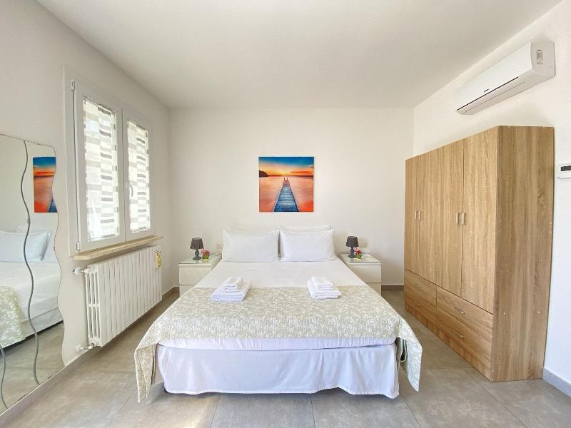 B&B Fellini image
