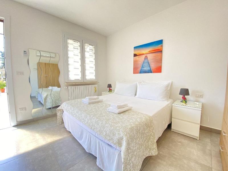 B&B Fellini image
