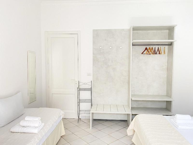 B&B Fellini image