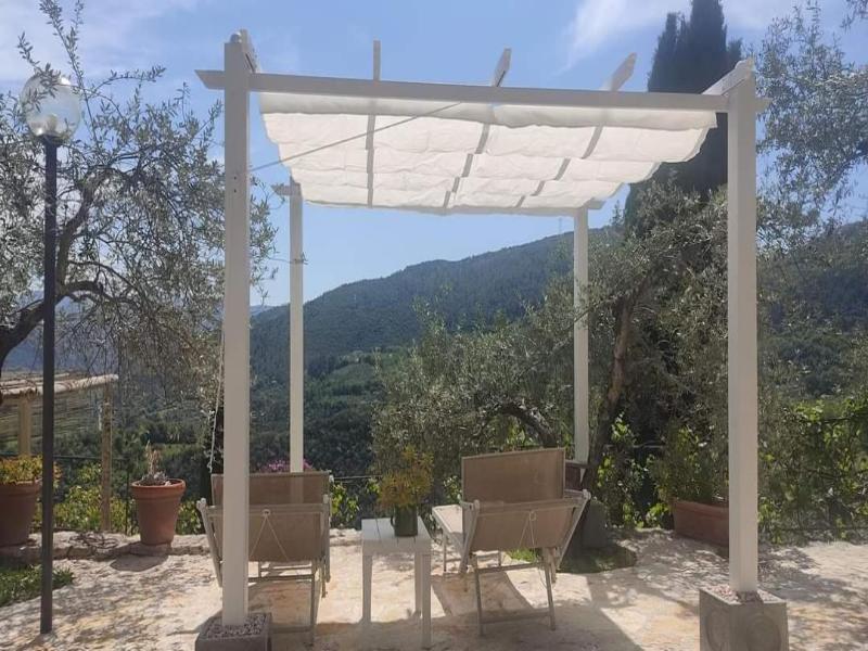 Guesthouse Runcini Dormire In Un Borgo Medievale image