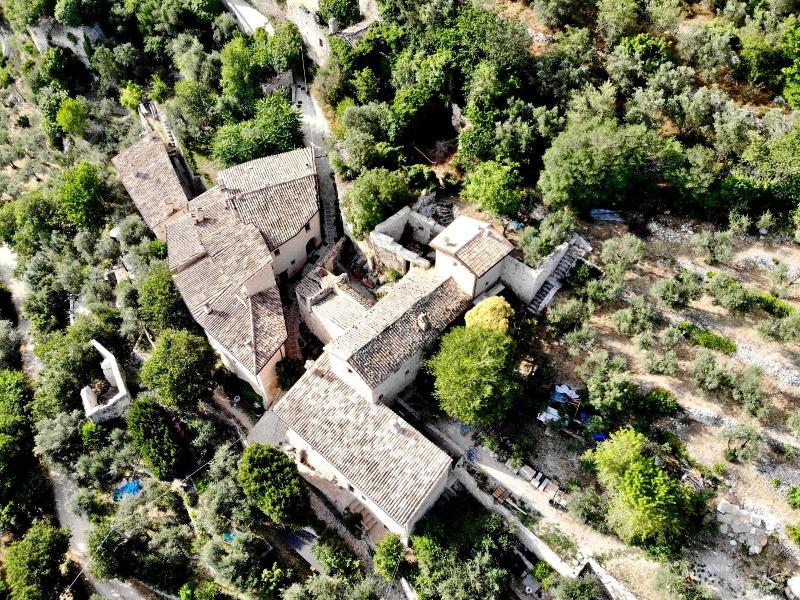 Guesthouse Runcini Dormire In Un Borgo Medievale image