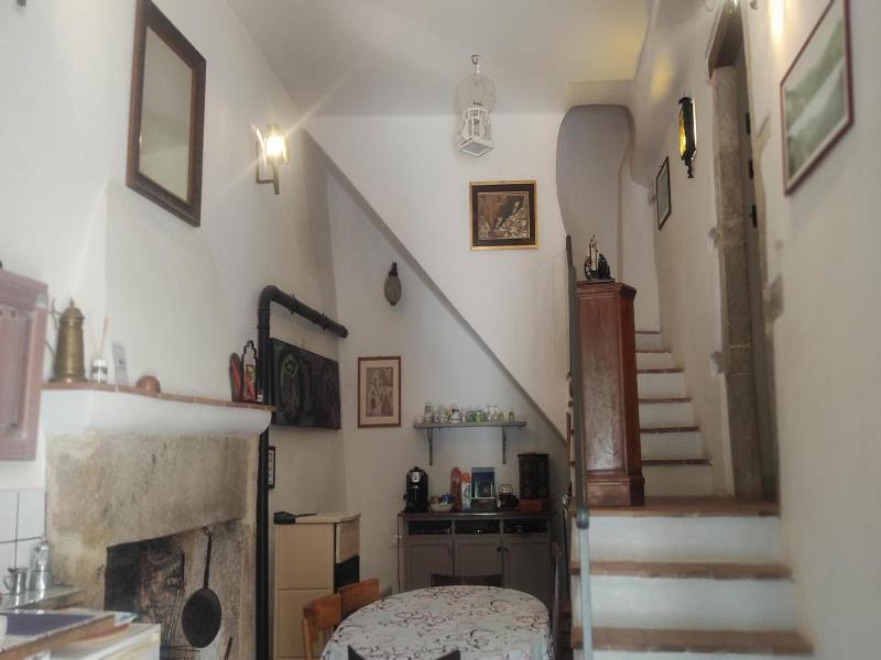 Guesthouse Runcini Dormire In Un Borgo Medievale image
