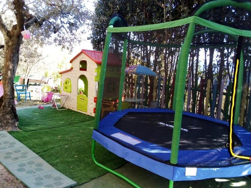Guesthouse Runcini Dormire In Un Borgo Medievale image