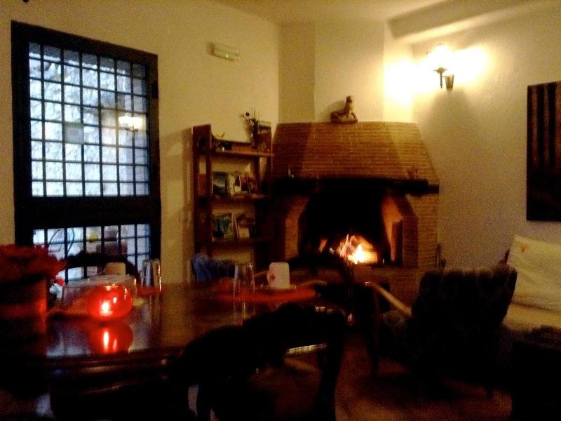 Guesthouse Runcini Dormire In Un Borgo Medievale image