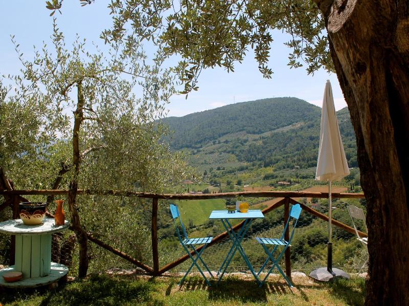 Guesthouse Runcini Dormire In Un Borgo Medievale image