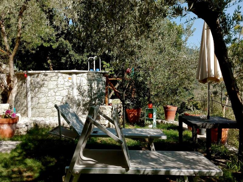 Guesthouse Runcini Dormire In Un Borgo Medievale image