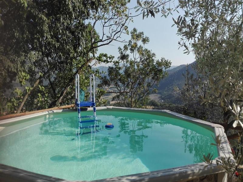 Guesthouse Runcini Dormire In Un Borgo Medievale image