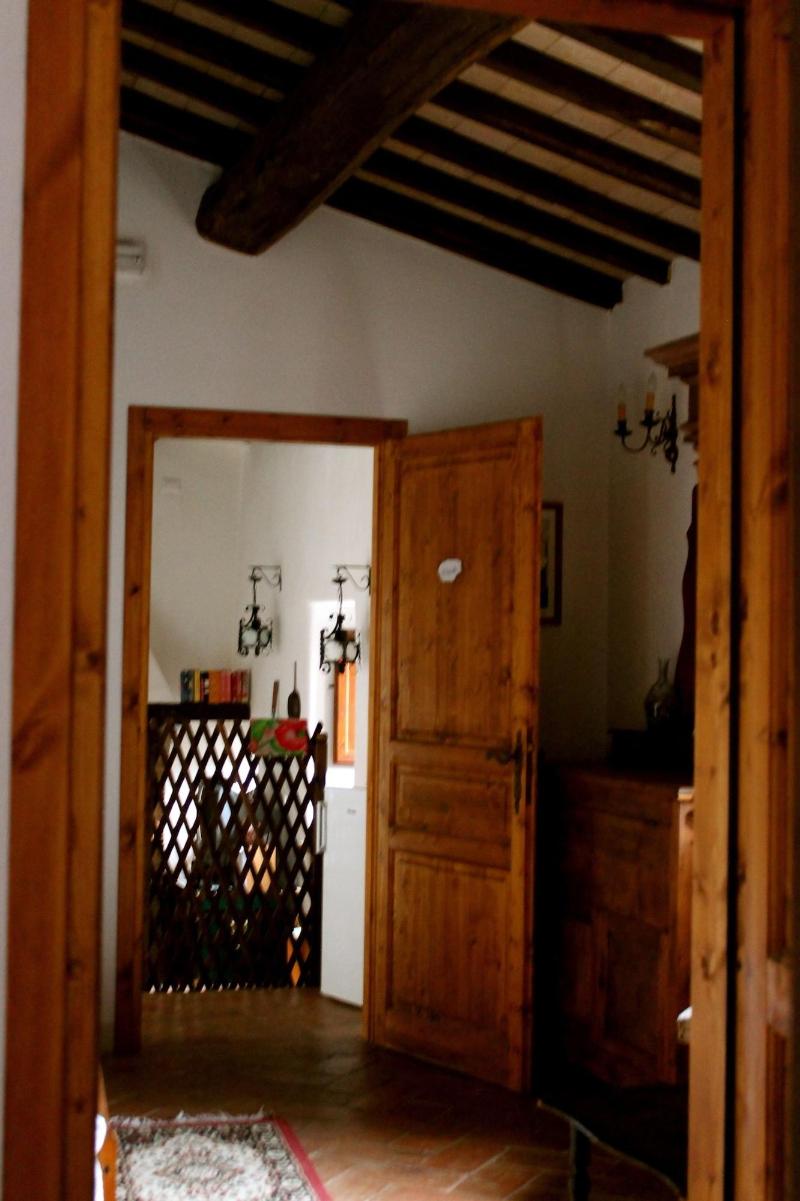 Guesthouse Runcini Dormire In Un Borgo Medievale