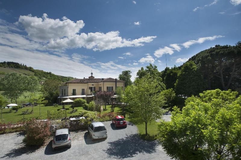 Hotel Langhe image
