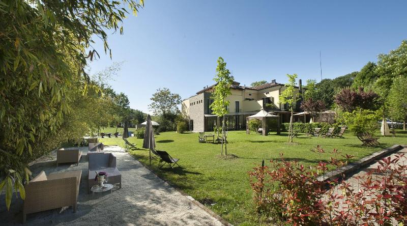 Hotel Langhe image