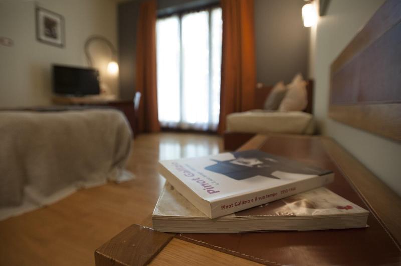 Hotel Langhe image