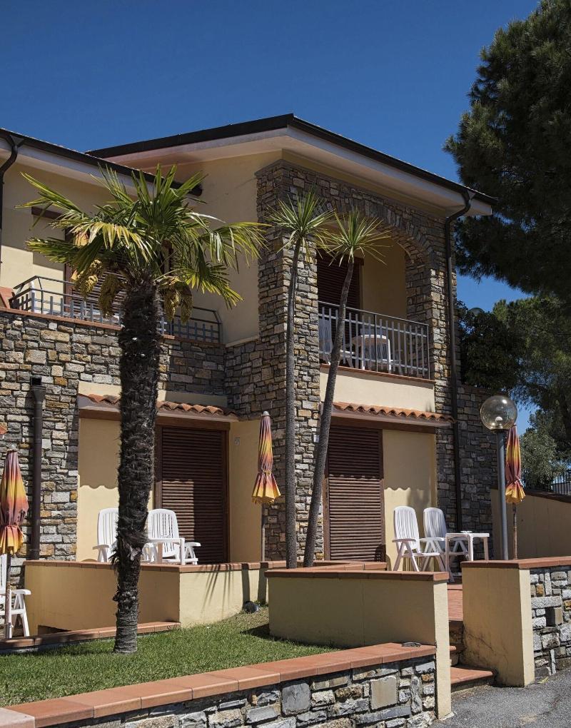 Hotel Liliana Diano Marina image