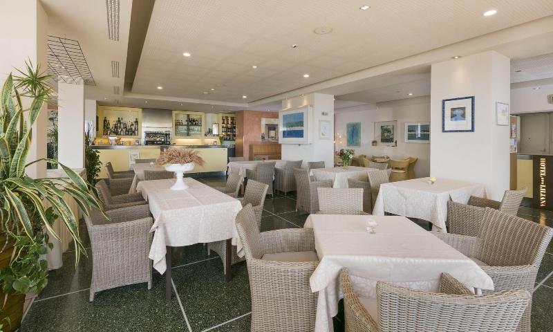Hotel Liliana Diano Marina image
