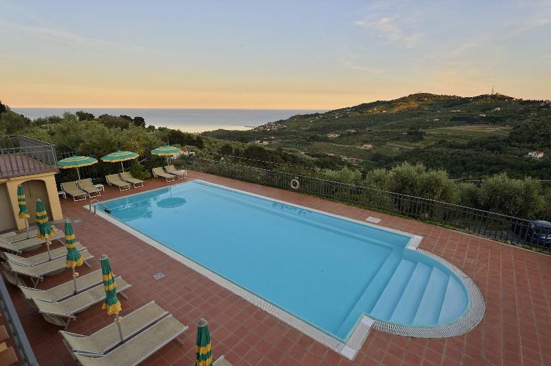 Hotel Liliana Diano Marina image